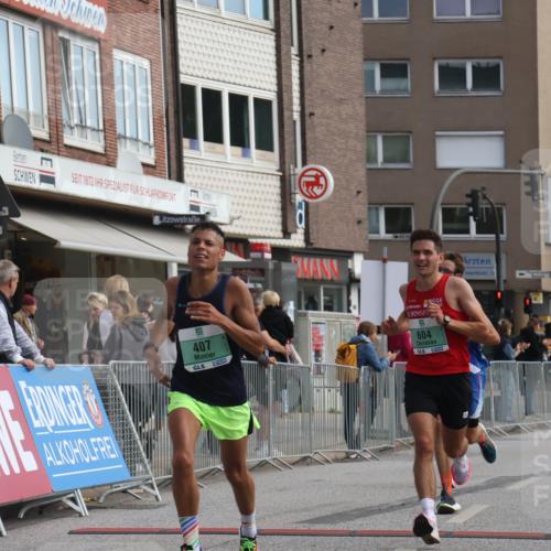 15.09.2024 - PSD Bank Halbmarathon Michael Strokosch http://msf.ph/oto/7080485 15.09.2024 11:16:15 Ziel 407, 410, 497, 560, 604, 632, 1013 meine-sportfotos.de