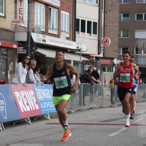 15.09.2024 - PSD Bank Halbmarathon Michael Strokosch http://msf.ph/oto/7080488 15.09.2024 11:16:15 Ziel 407, 410, 497, 560, 604, 632, 1013 meine-sportfotos.de