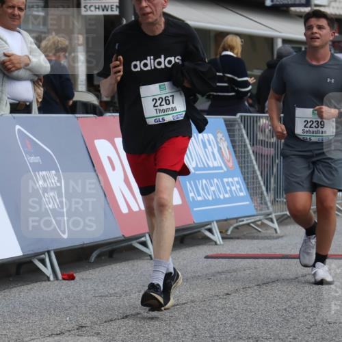 15.09.2024 - PSD Bank Halbmarathon Michael Strokosch http://msf.ph/oto/7080520 15.09.2024 12:25:12 Ziel 2239, 2255, 2267, 3298 meine-sportfotos.de