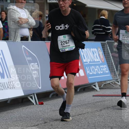 15.09.2024 - PSD Bank Halbmarathon Michael Strokosch http://msf.ph/oto/7080525 15.09.2024 12:25:12 Ziel 2239, 2255, 2267, 3298 meine-sportfotos.de