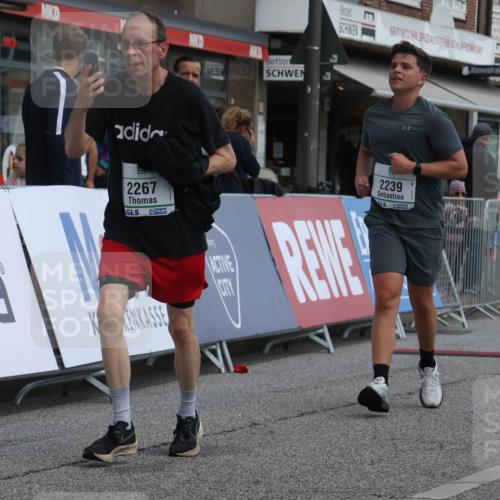 15.09.2024 - PSD Bank Halbmarathon Michael Strokosch http://msf.ph/oto/7080532 15.09.2024 12:25:13 Ziel 2239, 2255, 2267, 3298 meine-sportfotos.de