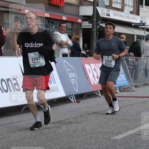 15.09.2024 - PSD Bank Halbmarathon Michael Strokosch http://msf.ph/oto/7080536 15.09.2024 12:25:13 Ziel 2239, 2255, 2267, 3298 meine-sportfotos.de