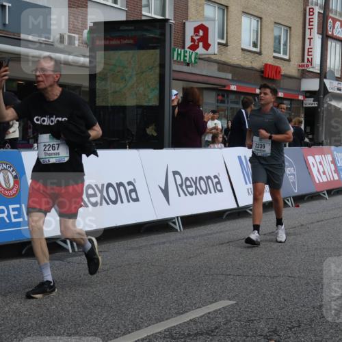 15.09.2024 - PSD Bank Halbmarathon Michael Strokosch http://msf.ph/oto/7080564 15.09.2024 12:25:15 Ziel 2239, 2267, 3298 meine-sportfotos.de