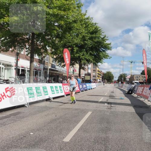 15.09.2024 - PSD Bank Halbmarathon Miley Keyser http://msf.ph/oto/7080591 15.09.2024 12:50:45 Ziel 3322 meine-sportfotos.de