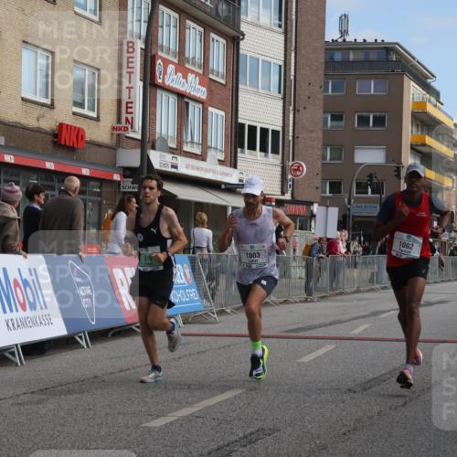 15.09.2024 - PSD Bank Halbmarathon Michael Strokosch http://msf.ph/oto/7080625 15.09.2024 11:16:26 Ziel 407, 560, 604, 616, 632, 1002, 1003, 1013, 1016 meine-sportfotos.de