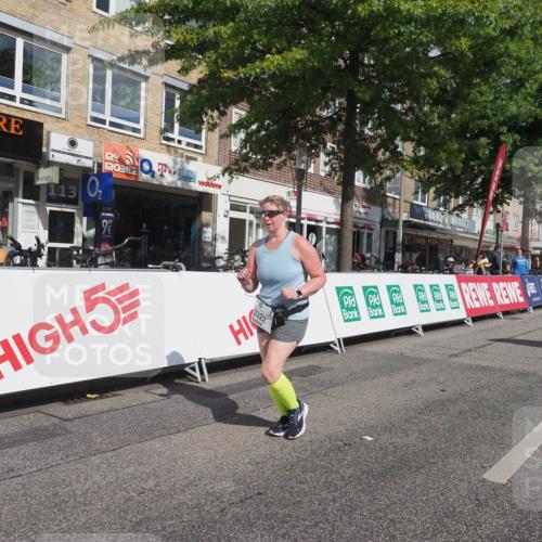 15.09.2024 - PSD Bank Halbmarathon Miley Keyser http://msf.ph/oto/7080634 15.09.2024 12:50:47 Ziel 3322 meine-sportfotos.de