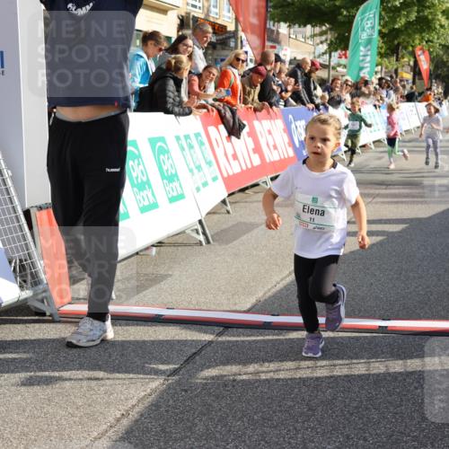 15.09.2024 - PSD Bank Halbmarathon Strokosch-Dieckow http://msf.ph/oto/7080655 15.09.2024 10:32:12 Ziel 11, 56, 57, 151, 202, 223, 267, 276, 299 meine-sportfotos.de
