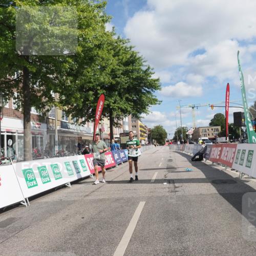 15.09.2024 - PSD Bank Halbmarathon Miley Keyser http://msf.ph/oto/7080691 15.09.2024 12:51:25 Ziel 1817, 2355, 2384 meine-sportfotos.de