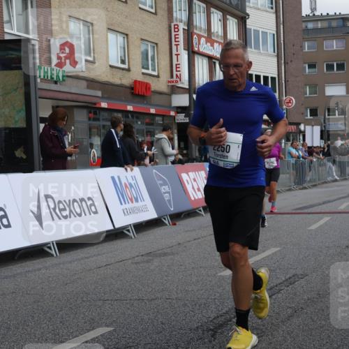 15.09.2024 - PSD Bank Halbmarathon Michael Strokosch http://msf.ph/oto/7080699 15.09.2024 12:25:30 Ziel 1153, 1841, 2250, 2386, 2442, 3283 meine-sportfotos.de