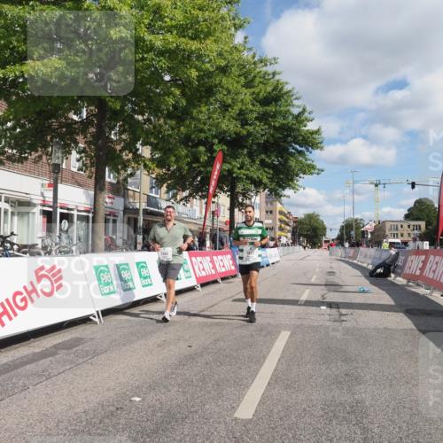 15.09.2024 - PSD Bank Halbmarathon Miley Keyser http://msf.ph/oto/7080719 15.09.2024 12:51:26 Ziel 1817, 2355, 2384 meine-sportfotos.de