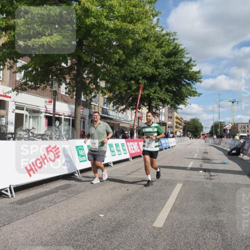 15.09.2024 - PSD Bank Halbmarathon Miley Keyser http://msf.ph/oto/7080728 15.09.2024 12:51:26 Ziel 1817, 2355, 2384 meine-sportfotos.de