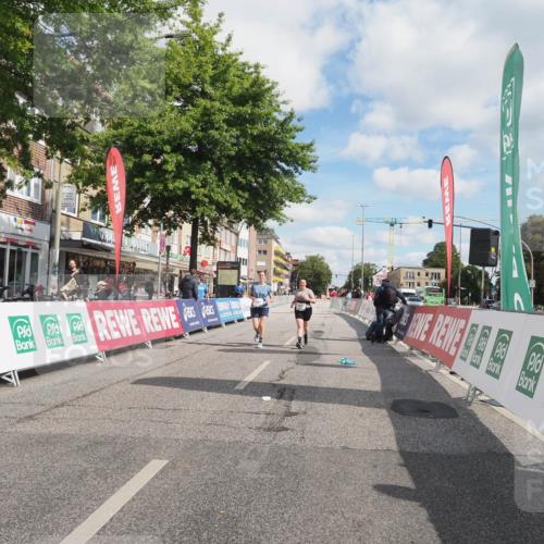 15.09.2024 - PSD Bank Halbmarathon Miley Keyser http://msf.ph/oto/7080754 15.09.2024 12:53:02 Ziel 3252, 3406 meine-sportfotos.de