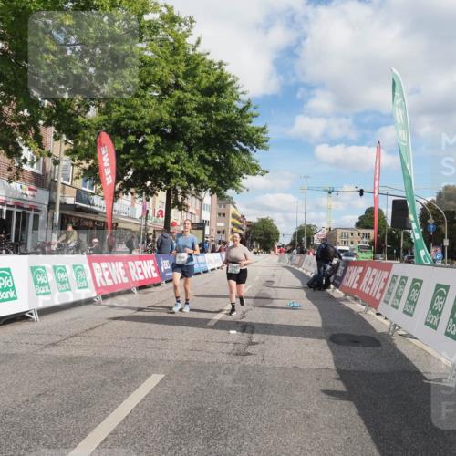 15.09.2024 - PSD Bank Halbmarathon Miley Keyser http://msf.ph/oto/7080795 15.09.2024 12:53:03 Ziel 3252, 3406 meine-sportfotos.de