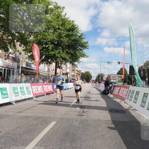 15.09.2024 - PSD Bank Halbmarathon Miley Keyser http://msf.ph/oto/7080799 15.09.2024 12:53:04 Ziel 3252, 3406 meine-sportfotos.de