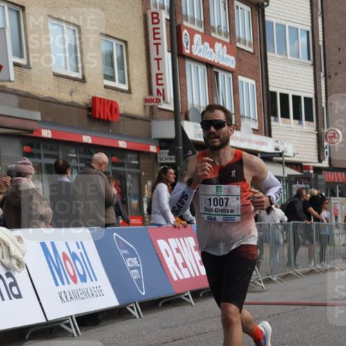 15.09.2024 - PSD Bank Halbmarathon Michael Strokosch http://msf.ph/oto/7080811 15.09.2024 11:16:47 Ziel 595, 606, 621, 1004, 1007 meine-sportfotos.de