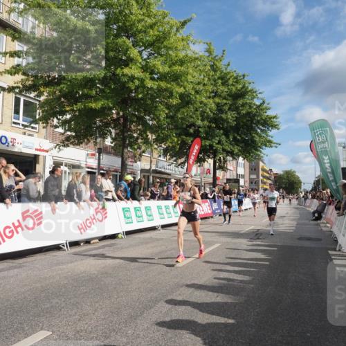 15.09.2024 - PSD Bank Halbmarathon Miley Keyser http://msf.ph/oto/7080815 15.09.2024 11:39:27 Ziel 739, 747, 778, 913, 933, 954, 1060, 1266, 1382, 1397, 1424, 2628, 2650 meine-sportfotos.de