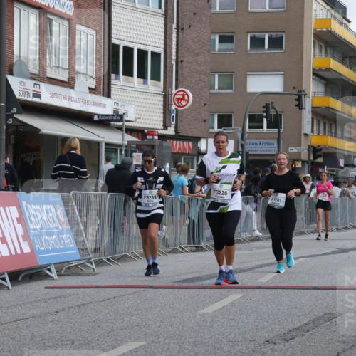 15.09.2024 - PSD Bank Halbmarathon Michael Strokosch http://msf.ph/oto/7080842 15.09.2024 12:25:52 Ziel 3226, 3239, 3281, 3286 meine-sportfotos.de