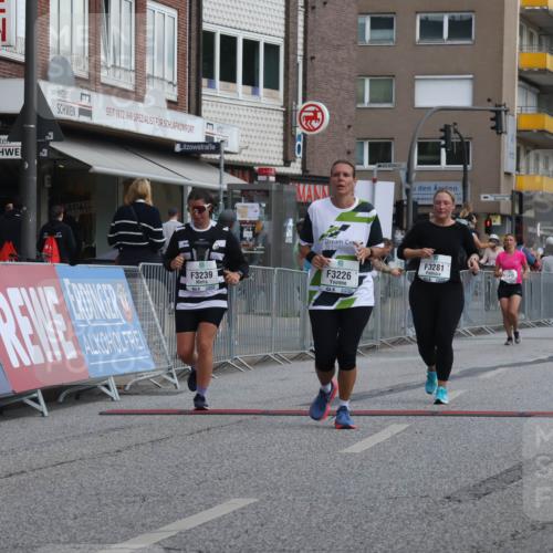 15.09.2024 - PSD Bank Halbmarathon Michael Strokosch http://msf.ph/oto/7080867 15.09.2024 12:25:52 Ziel 3226, 3239, 3281, 3286 meine-sportfotos.de
