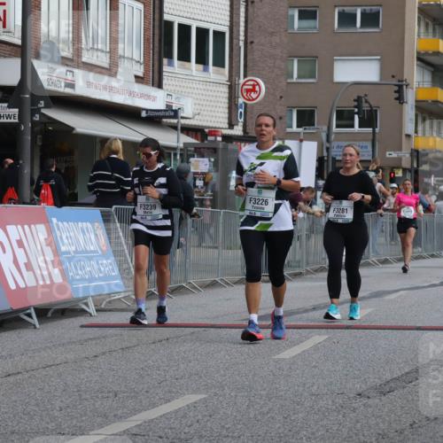 15.09.2024 - PSD Bank Halbmarathon Michael Strokosch http://msf.ph/oto/7080872 15.09.2024 12:25:53 Ziel 3226, 3239, 3281, 3286 meine-sportfotos.de