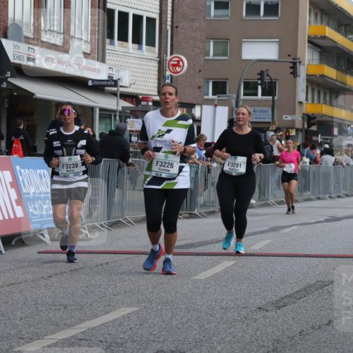 15.09.2024 - PSD Bank Halbmarathon Michael Strokosch http://msf.ph/oto/7080883 15.09.2024 12:25:53 Ziel 3226, 3239, 3281, 3286 meine-sportfotos.de