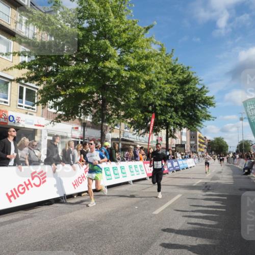 15.09.2024 - PSD Bank Halbmarathon Miley Keyser http://msf.ph/oto/7080948 15.09.2024 11:39:35 Ziel 739, 913, 933, 954, 1060, 1240, 1266, 1382, 1395, 1397, 1424, 1481, 2163, 2568, 2628, 2650 meine-sportfotos.de