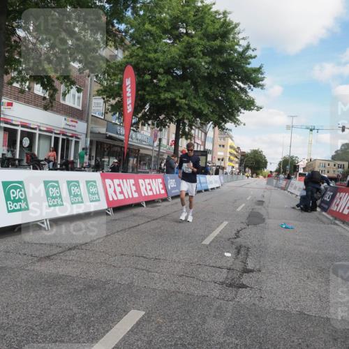 15.09.2024 - PSD Bank Halbmarathon Miley Keyser http://msf.ph/oto/7080950 15.09.2024 12:54:33 Ziel 2440 meine-sportfotos.de