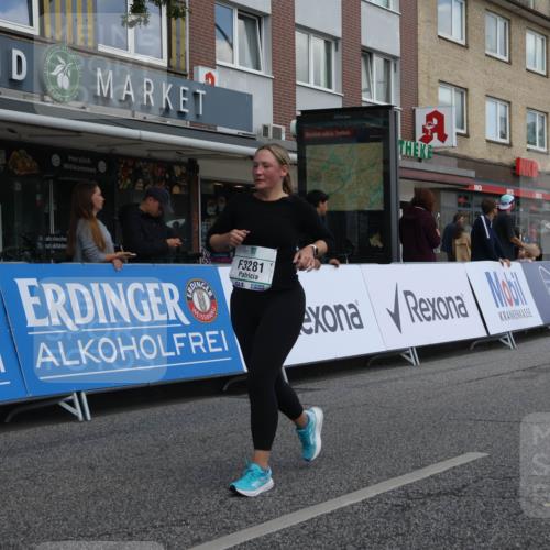 15.09.2024 - PSD Bank Halbmarathon Michael Strokosch http://msf.ph/oto/7080951 15.09.2024 12:25:59 Ziel 3156, 3157, 3226, 3239, 3281, 3286, 3413 meine-sportfotos.de