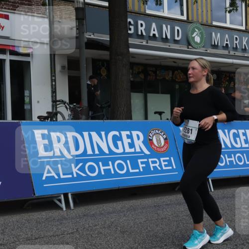 15.09.2024 - PSD Bank Halbmarathon Michael Strokosch http://msf.ph/oto/7080962 15.09.2024 12:25:59 Ziel 3156, 3157, 3226, 3239, 3281, 3286, 3413 meine-sportfotos.de