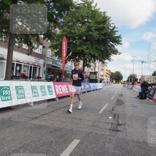 15.09.2024 - PSD Bank Halbmarathon Miley Keyser http://msf.ph/oto/7080975 15.09.2024 12:54:34 Ziel 2440 meine-sportfotos.de