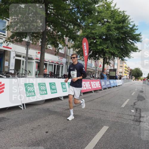 15.09.2024 - PSD Bank Halbmarathon Miley Keyser http://msf.ph/oto/7080999 15.09.2024 12:54:35 Ziel 2440 meine-sportfotos.de