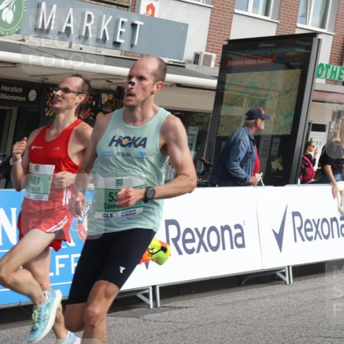 15.09.2024 - PSD Bank Halbmarathon Michael Strokosch http://msf.ph/oto/7081005 15.09.2024 11:17:06 Ziel 536, 561, 575, 591, 601, 607, 623, 629, 847, 857 meine-sportfotos.de