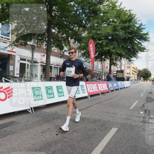 15.09.2024 - PSD Bank Halbmarathon Miley Keyser http://msf.ph/oto/7081007 15.09.2024 12:54:35 Ziel 2440 meine-sportfotos.de
