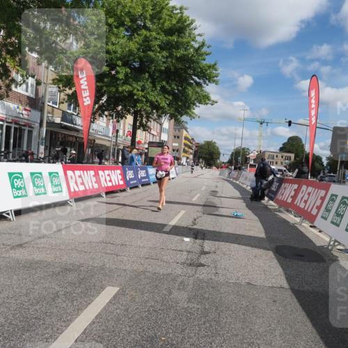 15.09.2024 - PSD Bank Halbmarathon Miley Keyser http://msf.ph/oto/7081012 15.09.2024 12:55:09 Ziel 3210 meine-sportfotos.de