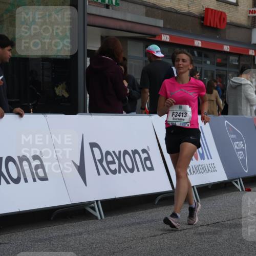 15.09.2024 - PSD Bank Halbmarathon Michael Strokosch http://msf.ph/oto/7081017 15.09.2024 12:26:03 Ziel 3156, 3157, 3226, 3239, 3281, 3413 meine-sportfotos.de
