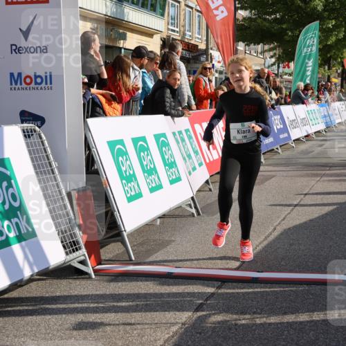 15.09.2024 - PSD Bank Halbmarathon Strokosch-Dieckow http://msf.ph/oto/7081019 15.09.2024 10:32:27 Ziel 56, 57, 148, 151, 193, 199, 267, 280 meine-sportfotos.de