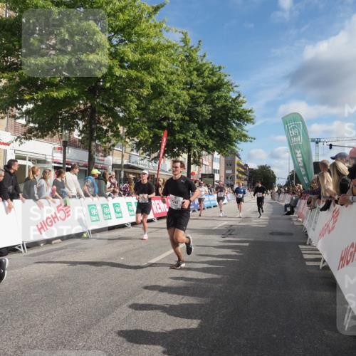 15.09.2024 - PSD Bank Halbmarathon Miley Keyser http://msf.ph/oto/7081066 15.09.2024 11:39:43 Ziel 954, 1060, 1240, 1255, 1382, 1395, 1397, 1424, 1481, 2163, 2568 meine-sportfotos.de