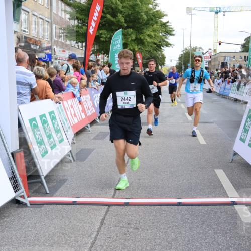 15.09.2024 - PSD Bank Halbmarathon Strokosch-Dieckow http://msf.ph/oto/7081094 15.09.2024 12:25:47 Ziel 1841, 2239, 2250, 2267, 2386, 2442, 3283 meine-sportfotos.de