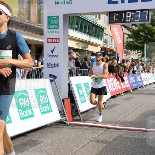 15.09.2024 - PSD Bank Halbmarathon Strokosch-Dieckow http://msf.ph/oto/7081102 15.09.2024 11:14:28 Ziel 406, 417, 421, 549, 589 meine-sportfotos.de