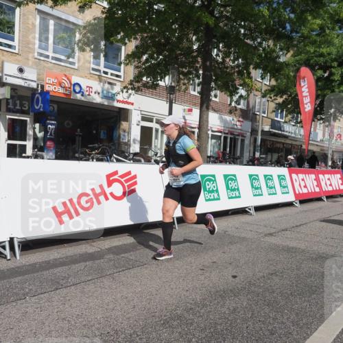 15.09.2024 - PSD Bank Halbmarathon Miley Keyser http://msf.ph/oto/7081118 15.09.2024 12:55:23 Ziel 3210, 3340 meine-sportfotos.de