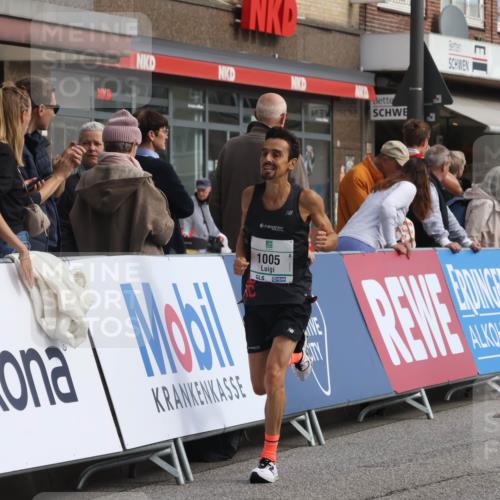 15.09.2024 - PSD Bank Halbmarathon Michael Strokosch http://msf.ph/oto/7081133 15.09.2024 11:17:16 Ziel 416, 536, 575, 591, 601, 607, 629, 847, 857, 1005 meine-sportfotos.de