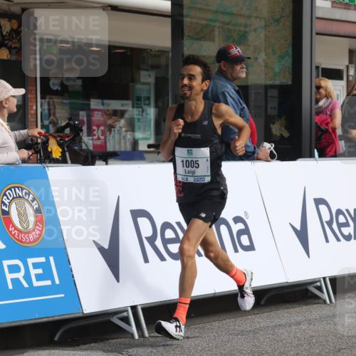 15.09.2024 - PSD Bank Halbmarathon Michael Strokosch http://msf.ph/oto/7081152 15.09.2024 11:17:17 Ziel 416, 536, 575, 591, 601, 607, 629, 847, 857, 1005 meine-sportfotos.de