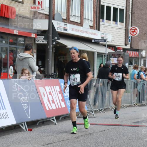 15.09.2024 - PSD Bank Halbmarathon Michael Strokosch http://msf.ph/oto/7081154 15.09.2024 12:26:14 Ziel 2183, 2186, 3086, 3156, 3157, 3342, 3413 meine-sportfotos.de