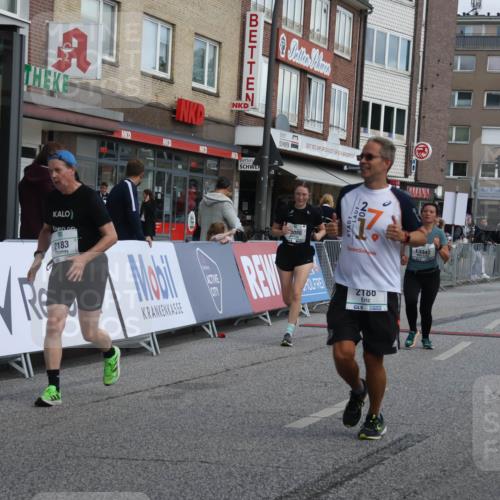 15.09.2024 - PSD Bank Halbmarathon Michael Strokosch http://msf.ph/oto/7081172 15.09.2024 12:26:16 Ziel 2183, 2186, 3086, 3156, 3157, 3237, 3342, 3489 meine-sportfotos.de