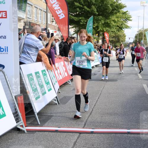 15.09.2024 - PSD Bank Halbmarathon Strokosch-Dieckow http://msf.ph/oto/7081184 15.09.2024 12:35:04 Ziel 2438, 2918, 3151, 3251, 3273, 3485 meine-sportfotos.de