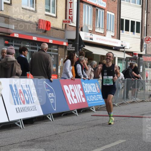 15.09.2024 - PSD Bank Halbmarathon Michael Strokosch http://msf.ph/oto/7081193 15.09.2024 11:17:23 Ziel 416, 558, 575, 591, 847, 857, 1005 meine-sportfotos.de