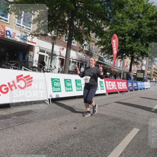 15.09.2024 - PSD Bank Halbmarathon Miley Keyser http://msf.ph/oto/7081215 15.09.2024 12:56:21 Ziel 3492 meine-sportfotos.de