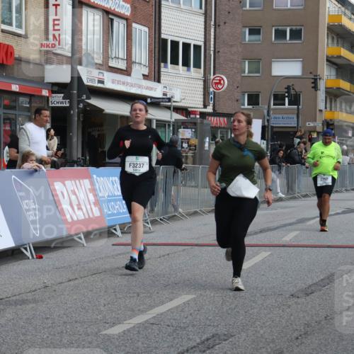 15.09.2024 - PSD Bank Halbmarathon Michael Strokosch http://msf.ph/oto/7081219 15.09.2024 12:26:24 Ziel 2183, 2186, 2252, 3086, 3237, 3342, 3489 meine-sportfotos.de