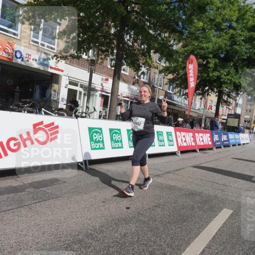 15.09.2024 - PSD Bank Halbmarathon Miley Keyser http://msf.ph/oto/7081220 15.09.2024 12:56:21 Ziel 3492 meine-sportfotos.de