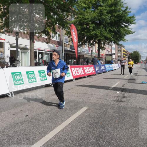 15.09.2024 - PSD Bank Halbmarathon Miley Keyser http://msf.ph/oto/7081258 15.09.2024 12:56:40 Ziel 2459, 2460, 3487 meine-sportfotos.de