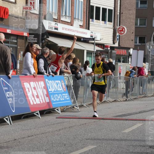 15.09.2024 - PSD Bank Halbmarathon Michael Strokosch http://msf.ph/oto/7081259 15.09.2024 11:17:28 Ziel 416, 558, 580, 592, 1005 meine-sportfotos.de